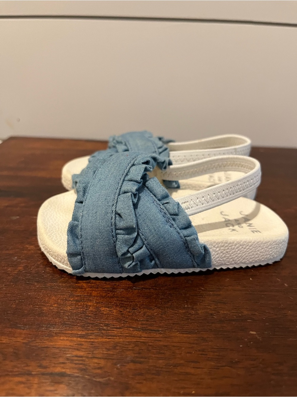 Jane & Jack Baby Girls Blue Ruffle Slide Sandals Size 4